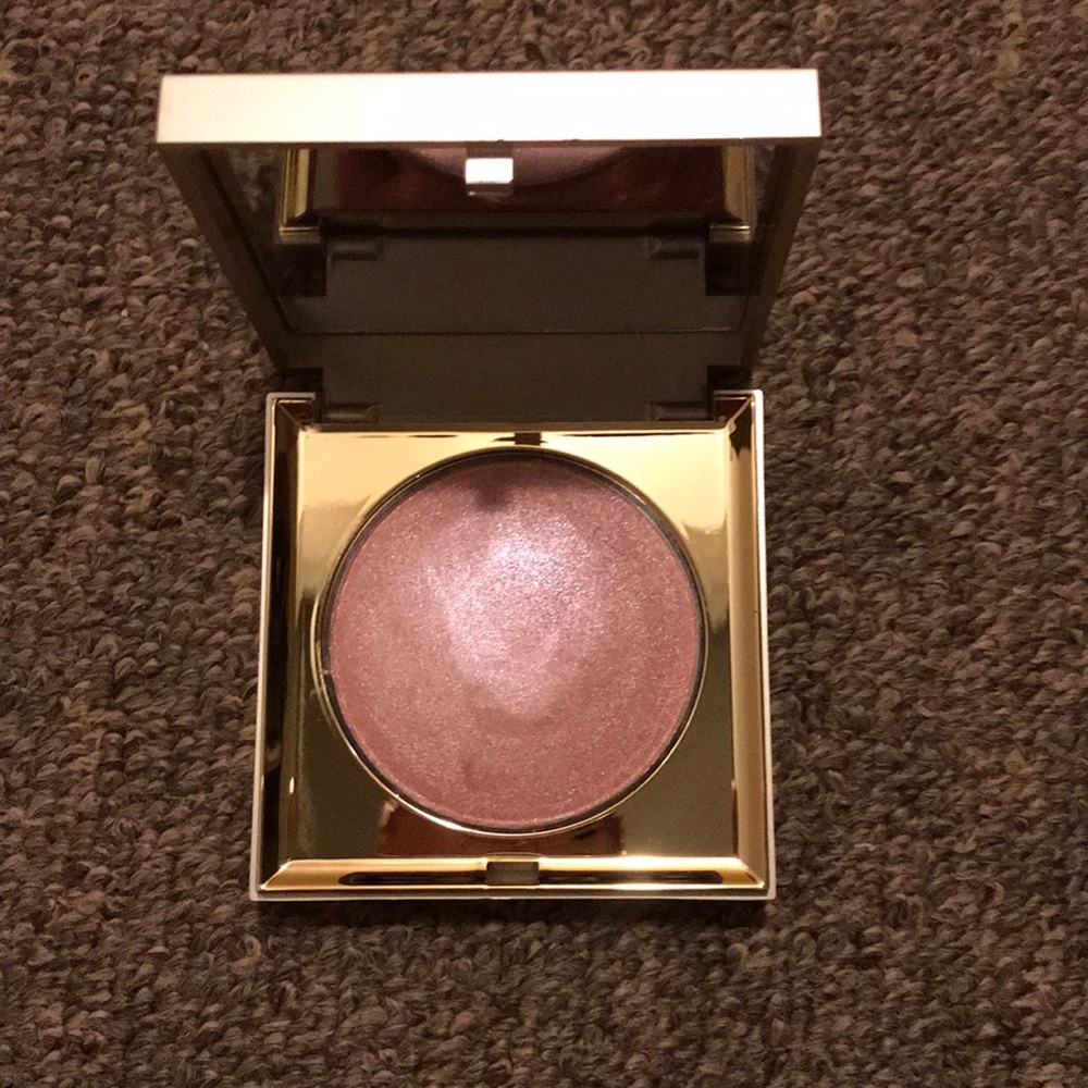 Stila heaven’s hue highlighter